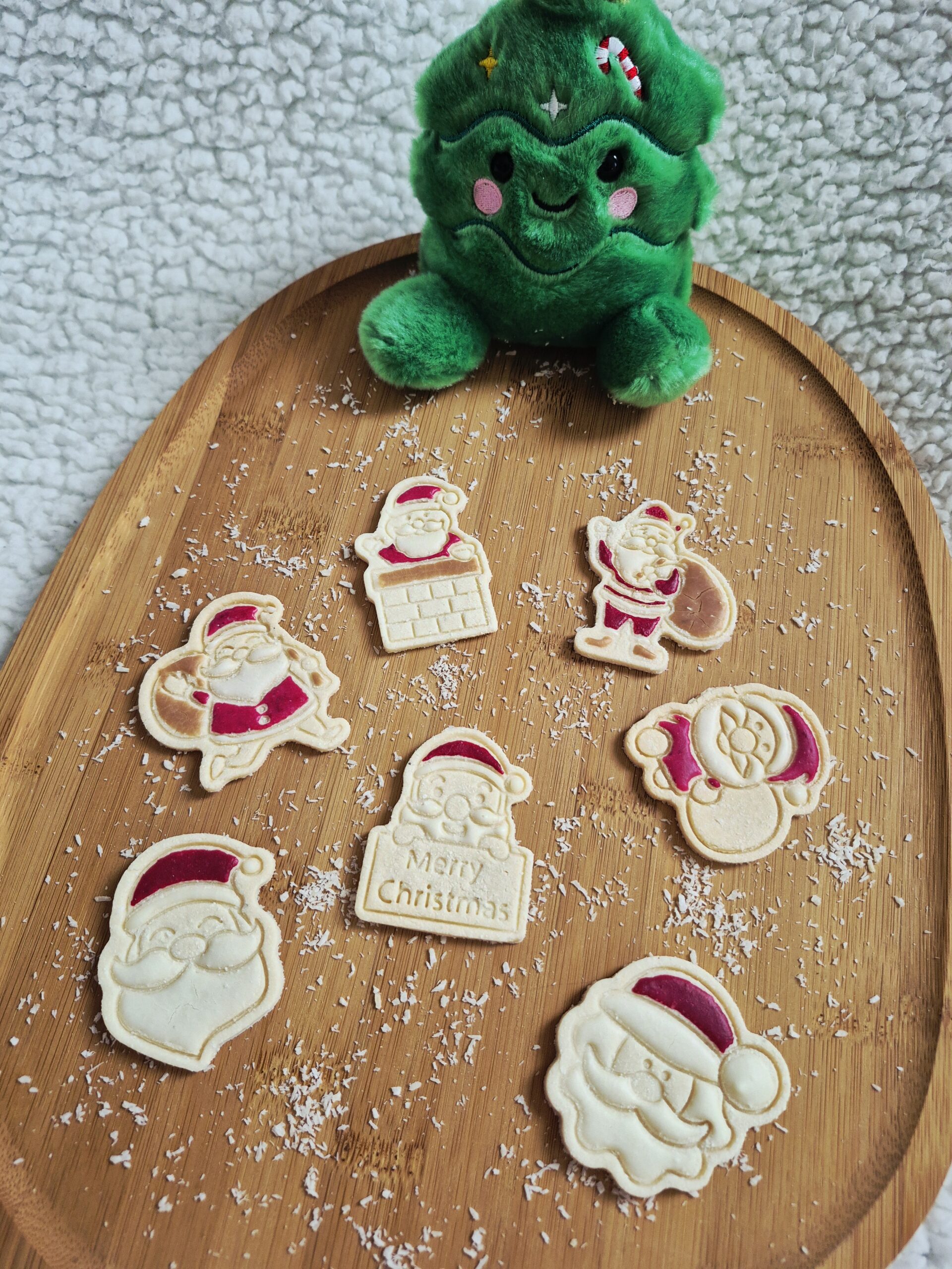 Santa Paws hondenkoekjes in verschillende vrolijke kerstmanfiguurtjes