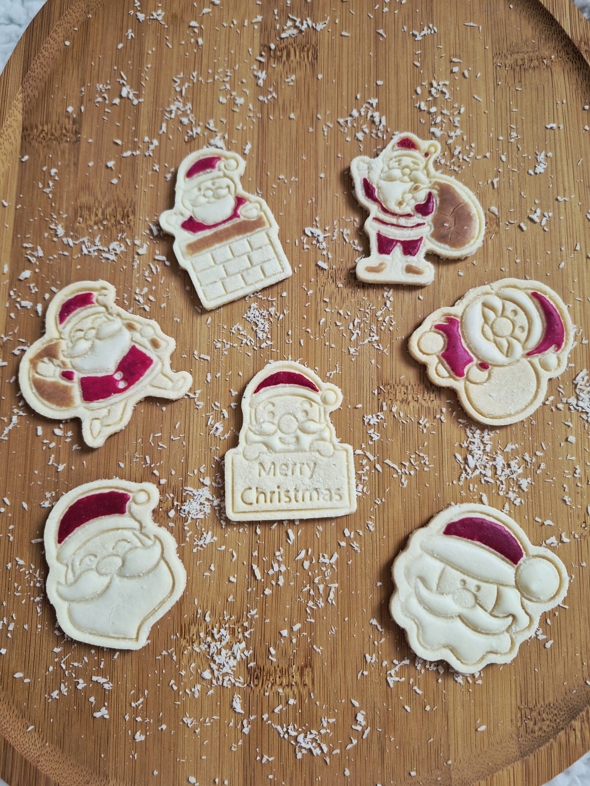 Santa Paws hondenkoekjes in verschillende vrolijke kerstmanfiguurtjes